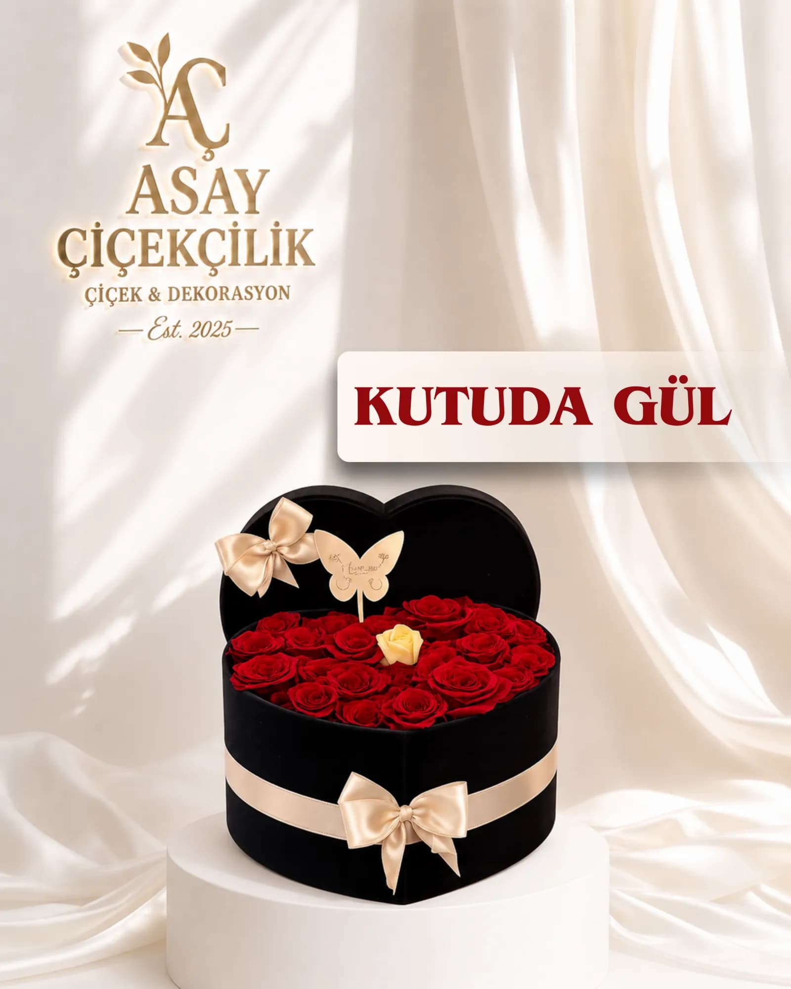 Siyah Kalp Kutuda Gül